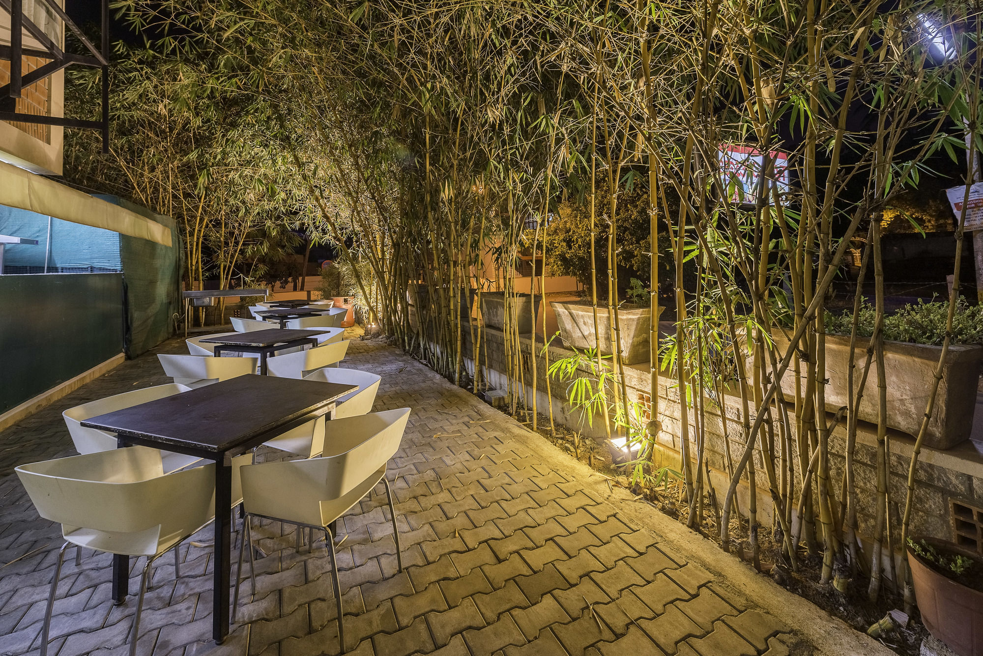 Treebo Trend Spektrum Suites Maiçor Exterior foto