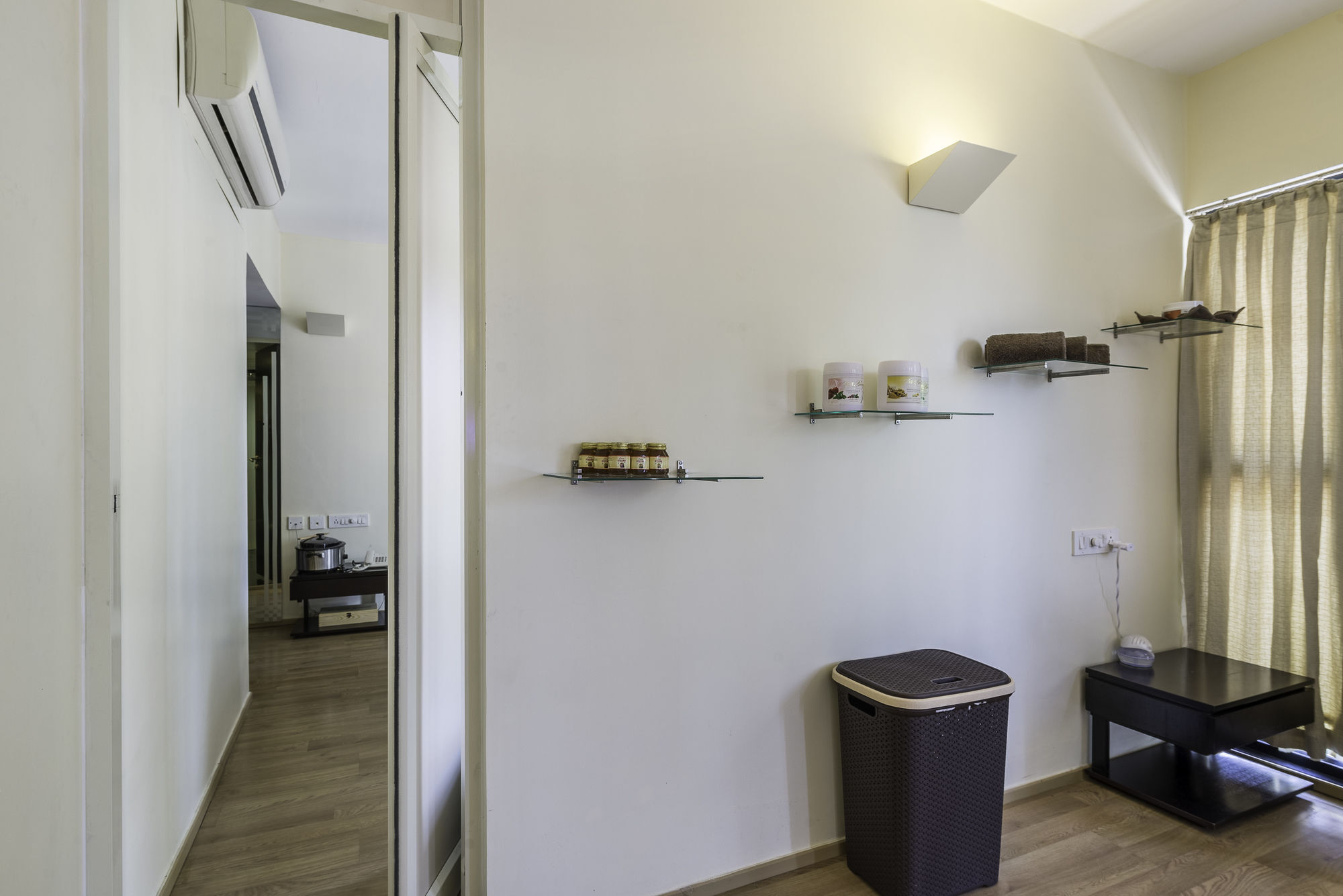 Treebo Trend Spektrum Suites Maiçor Exterior foto