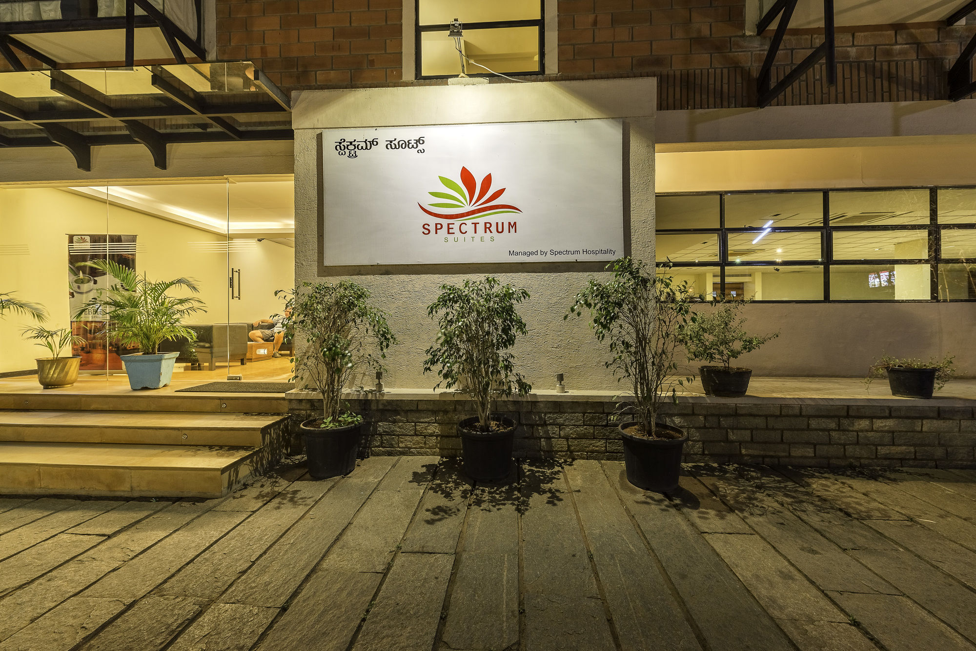 Treebo Trend Spektrum Suites Maiçor Exterior foto